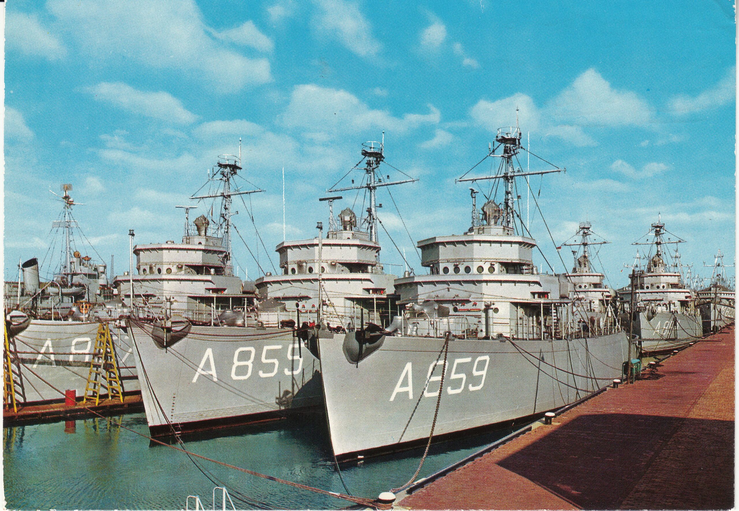 0.757- 17.51 Krüger Postcard Netherlands Den Helder