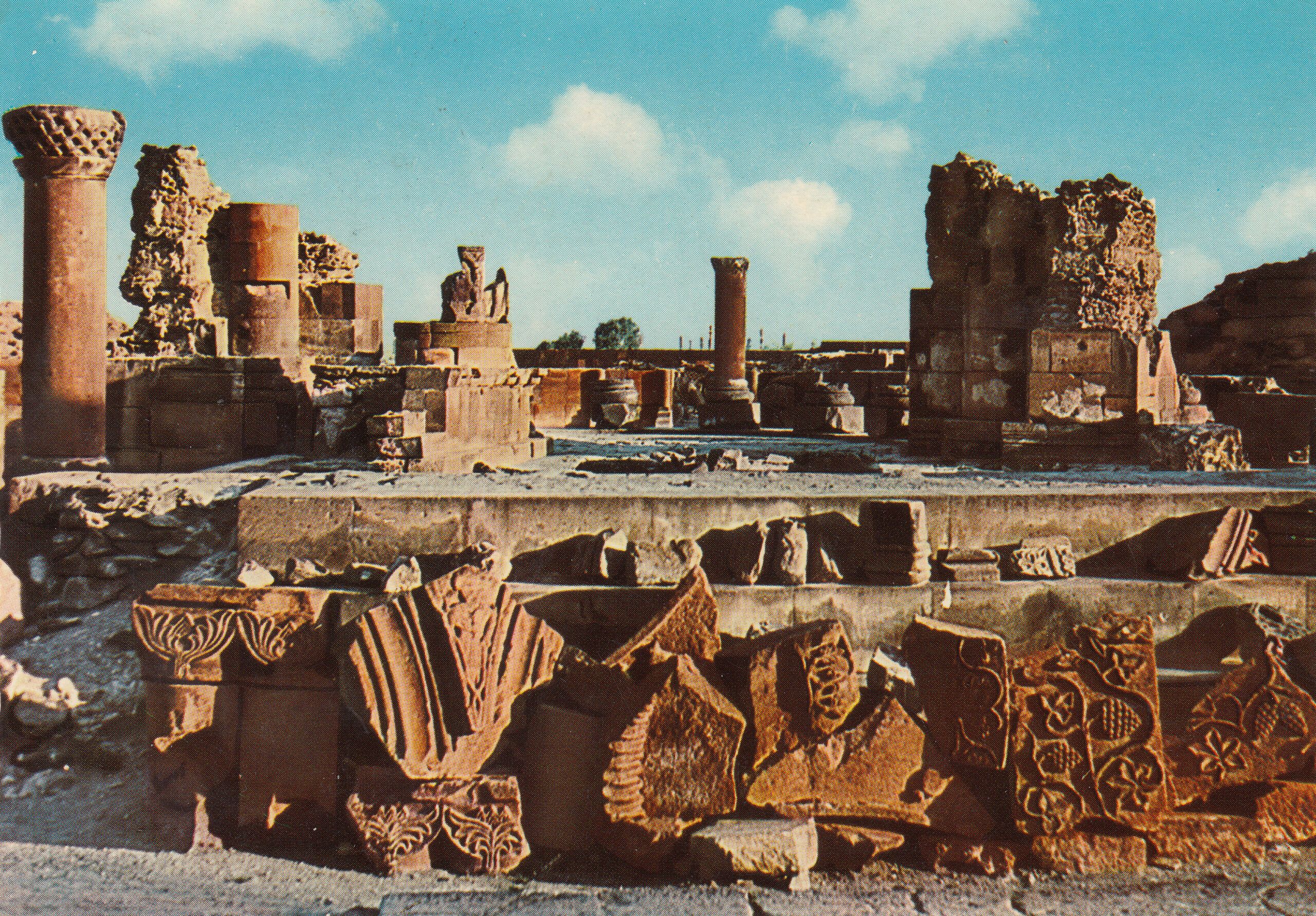 1.553- 4 Krüger Postcard Armenia Etchmiadsin