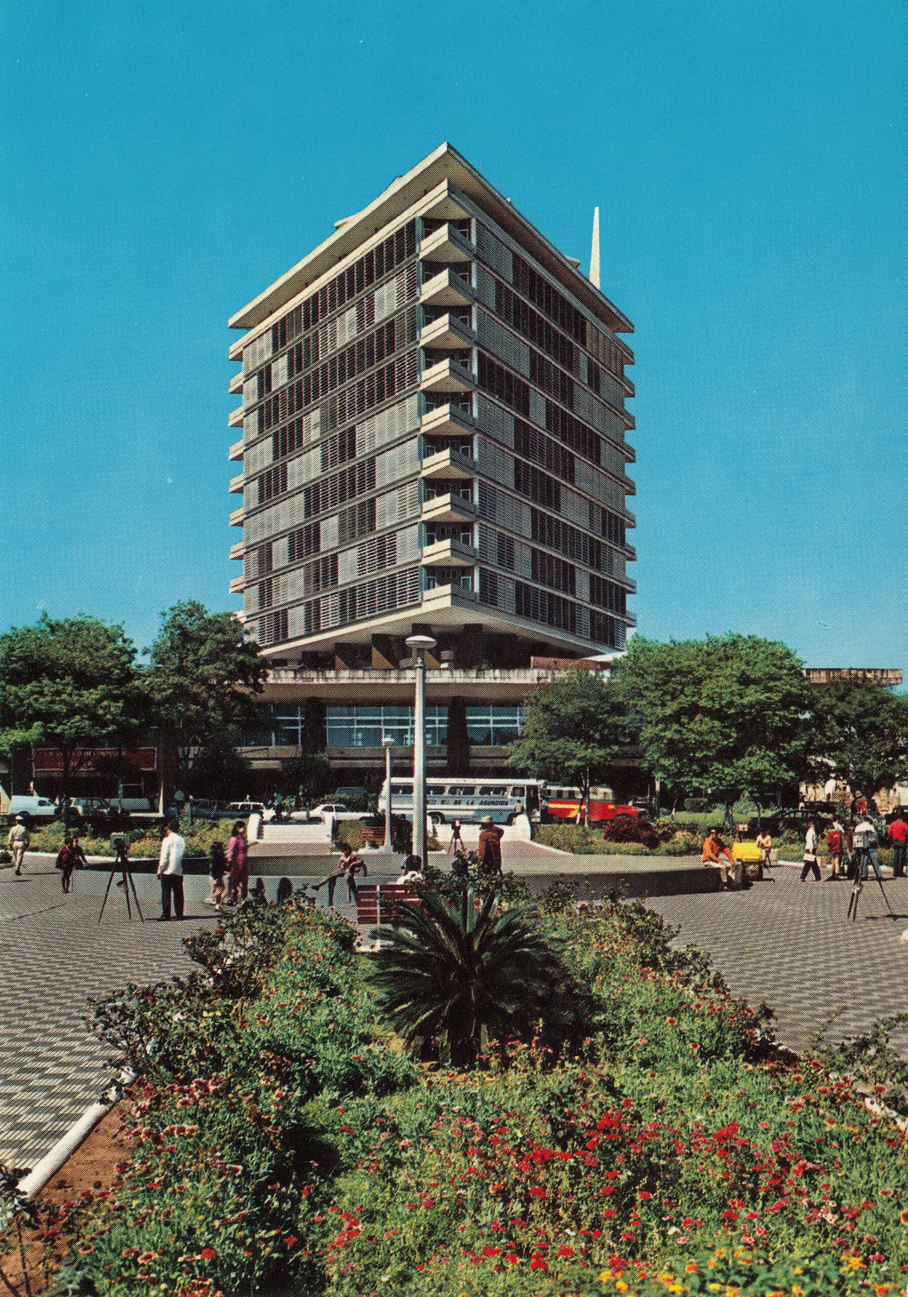 1.611 - 8 Krüger Postcard Paraguay Asuncion
