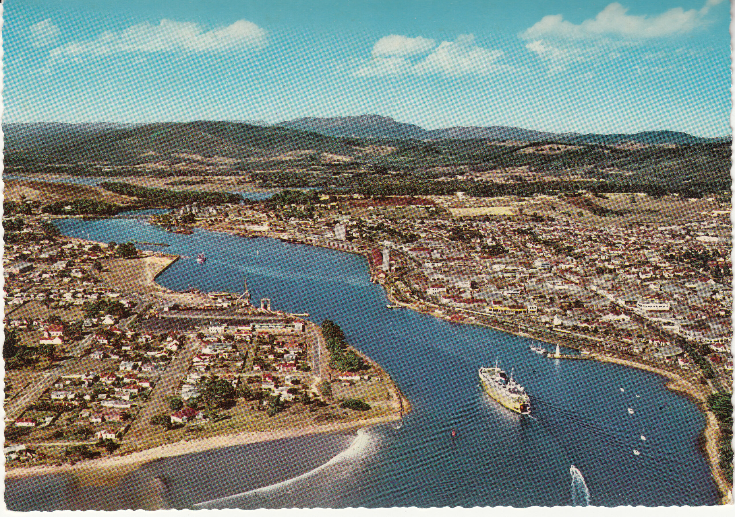 0.798- 43 Krüger Postcard Australia Tasmania Devonport