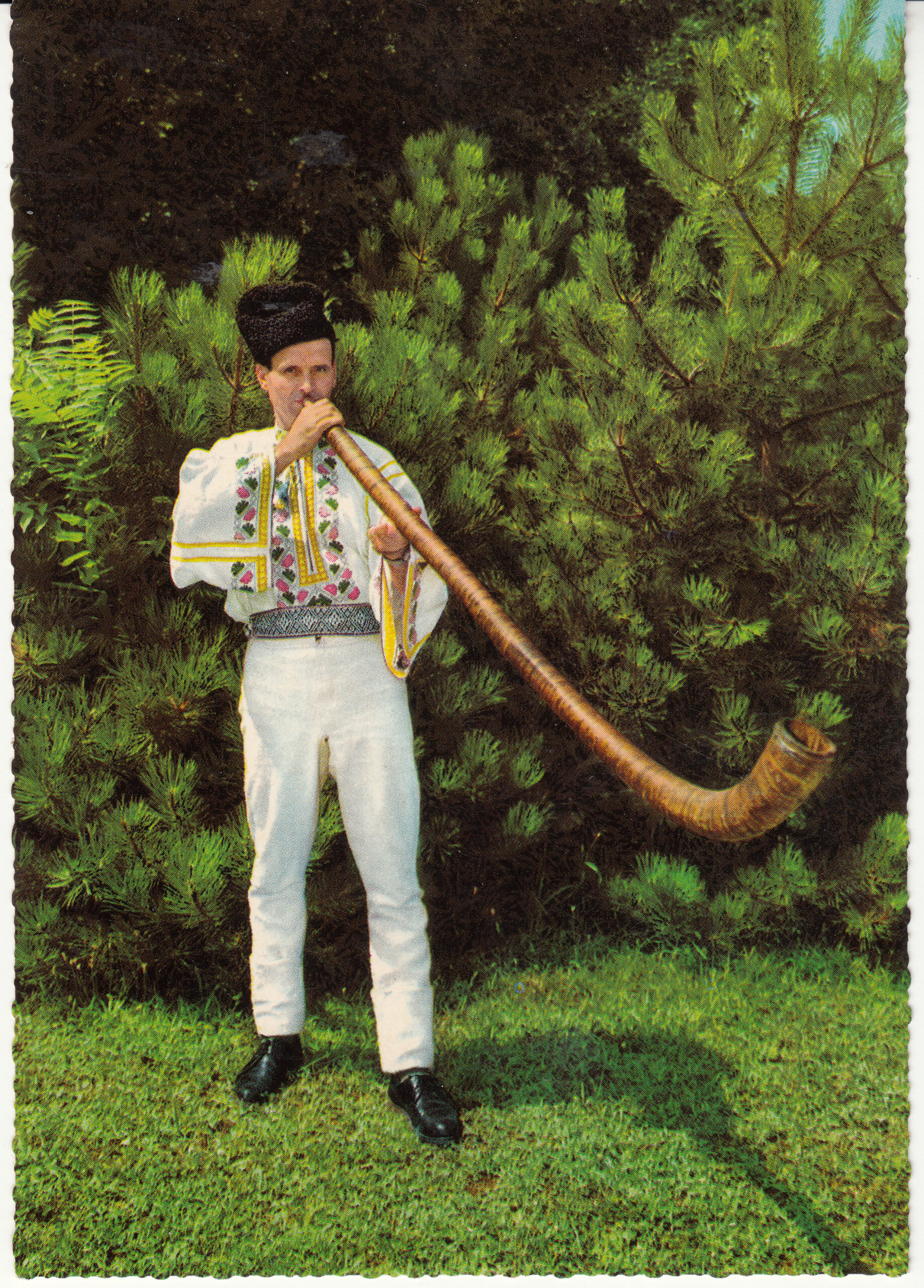 1.368- 1 Krüger Postcard Romania Folk costume
